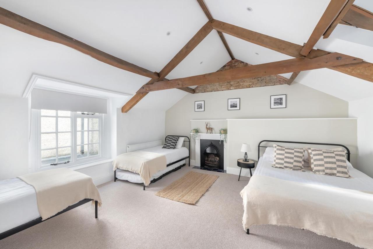 Petty France Cotswold Manor House - Country House Retreat With Hot Tub, Ideal For Large Groups מראה חיצוני תמונה