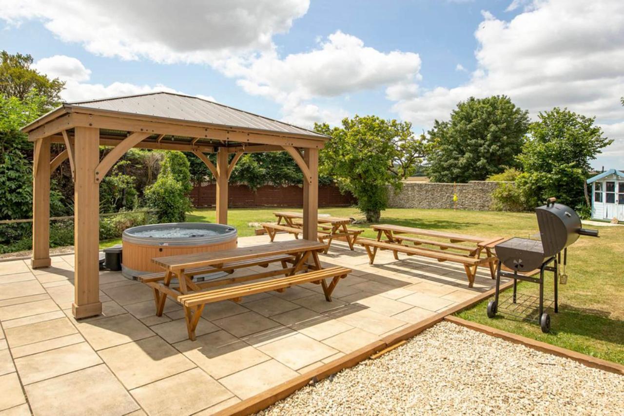 Petty France Cotswold Manor House - Country House Retreat With Hot Tub, Ideal For Large Groups מראה חיצוני תמונה